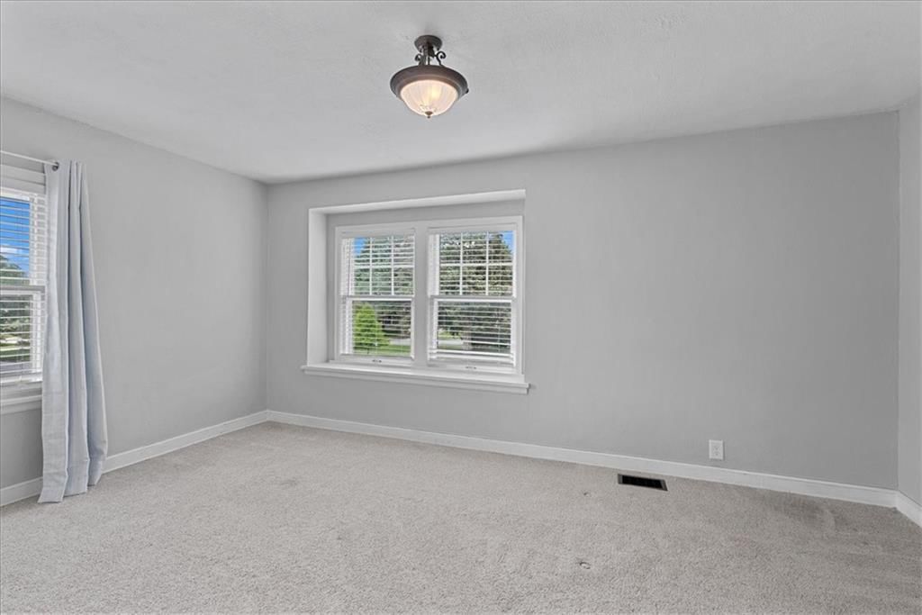 7224 Ward Parkway — photo 24