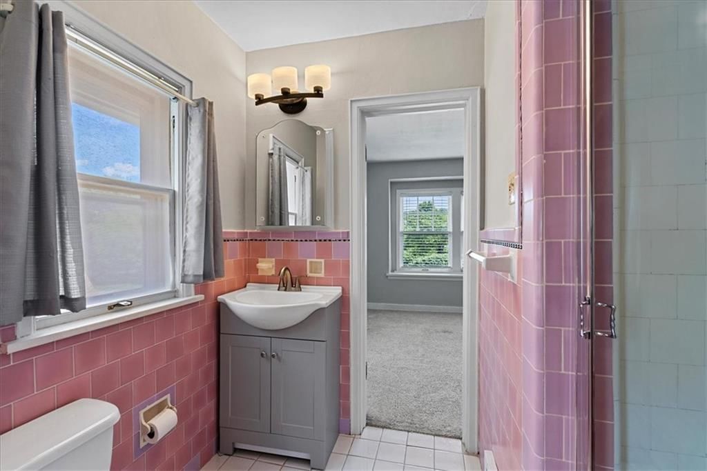 7224 Ward Parkway — photo 27