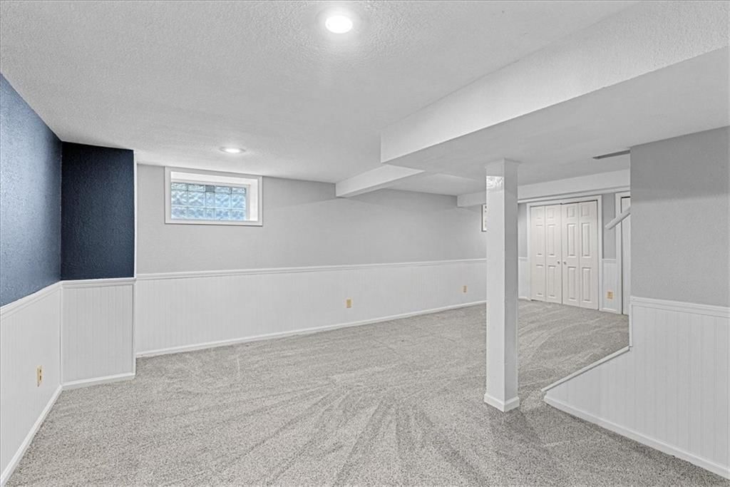 7224 Ward Parkway — photo 32