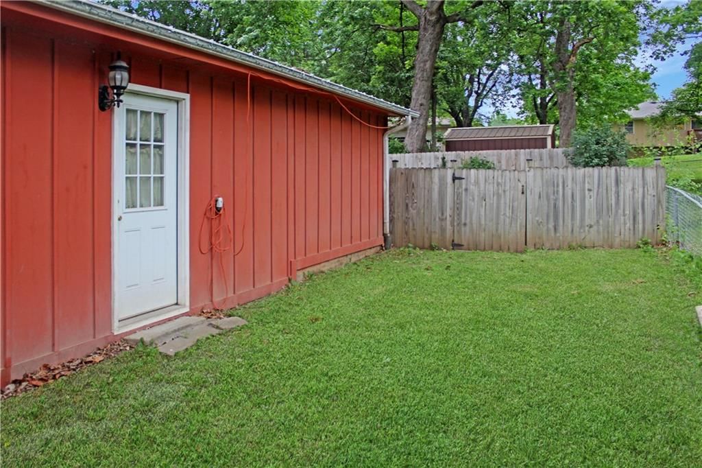 2516 Heather Lane — photo 20