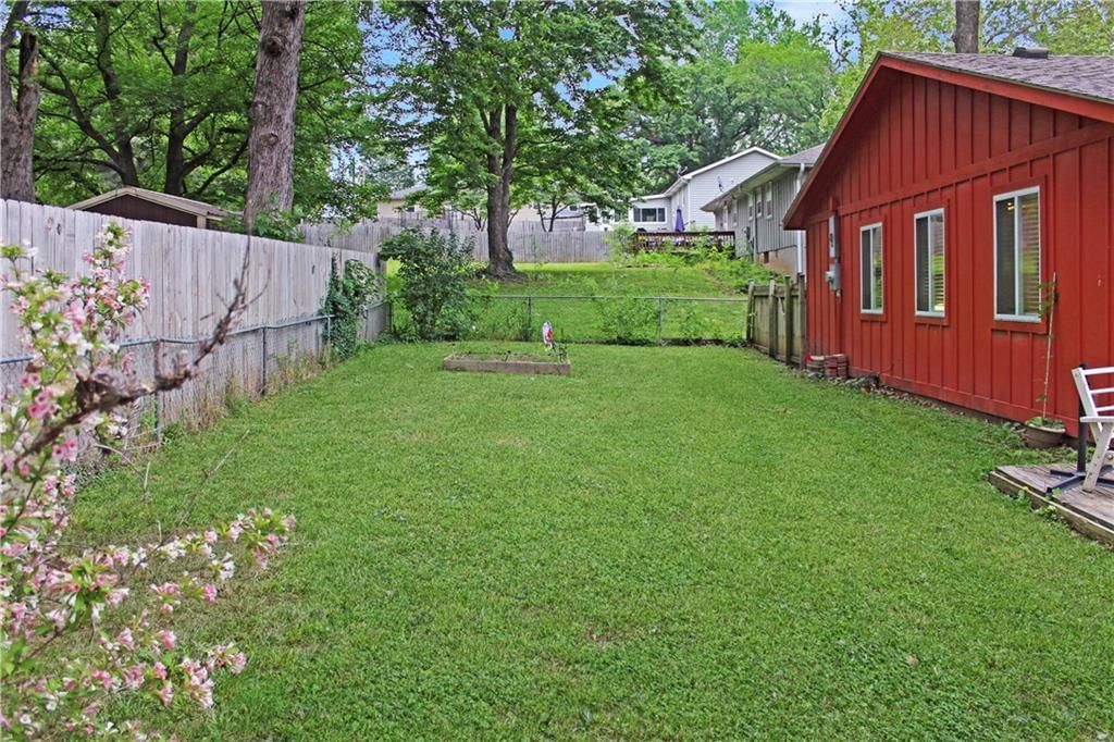 2516 Heather Lane — photo 3