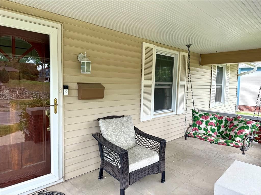 2926 Mitchell Avenue — photo 3