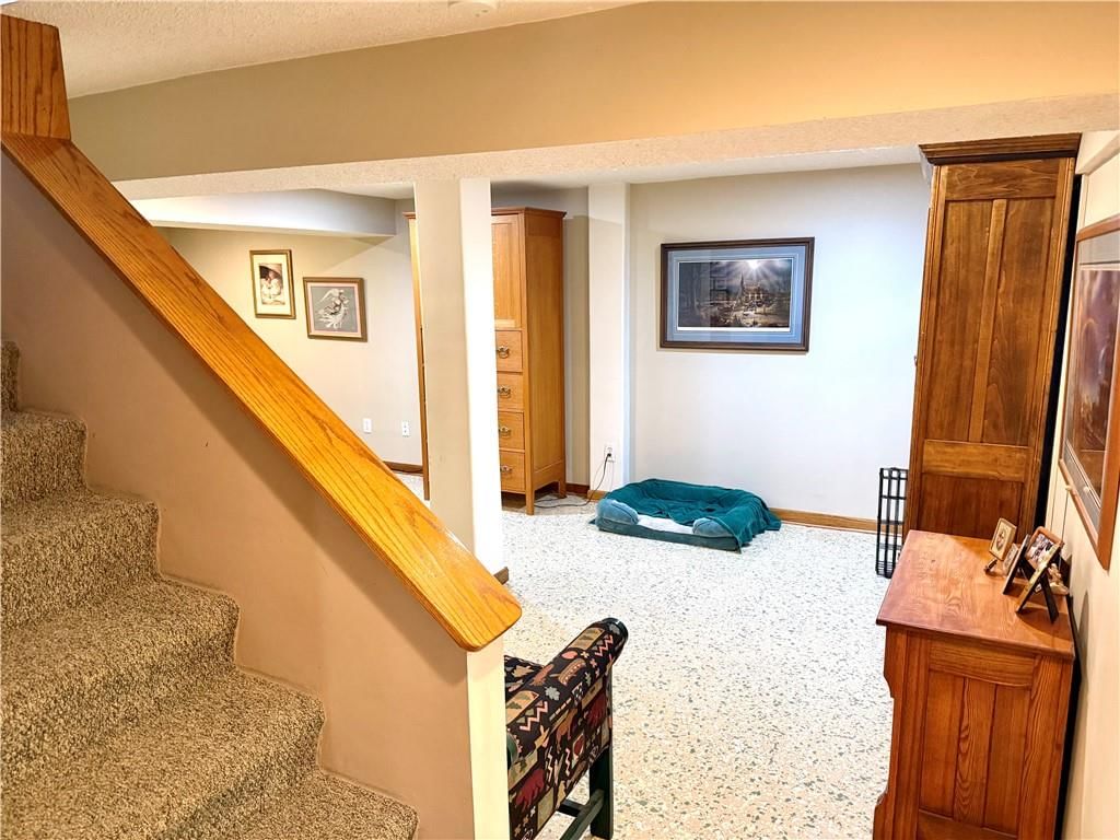 2926 Mitchell Avenue — photo 50
