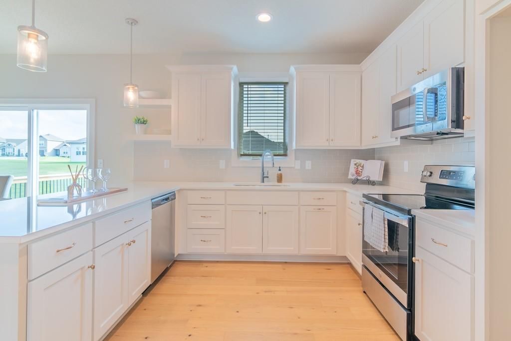 16721 Pinehurst Drive — photo 12