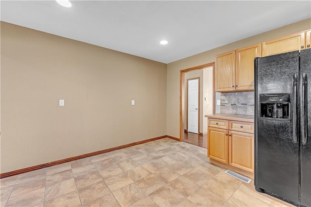 418 N Main Street — photo 31