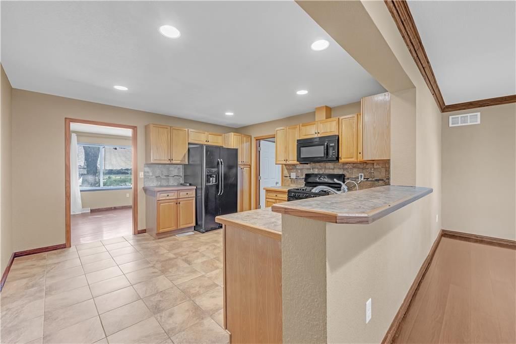 418 N Main Street — photo 32