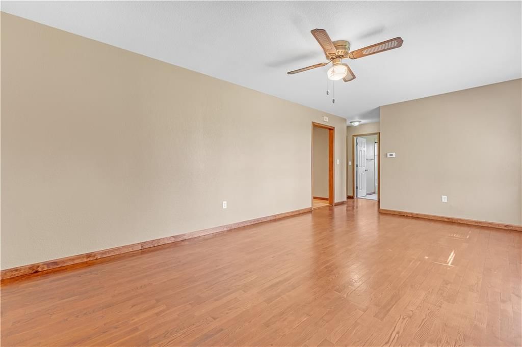418 N Main Street — photo 5