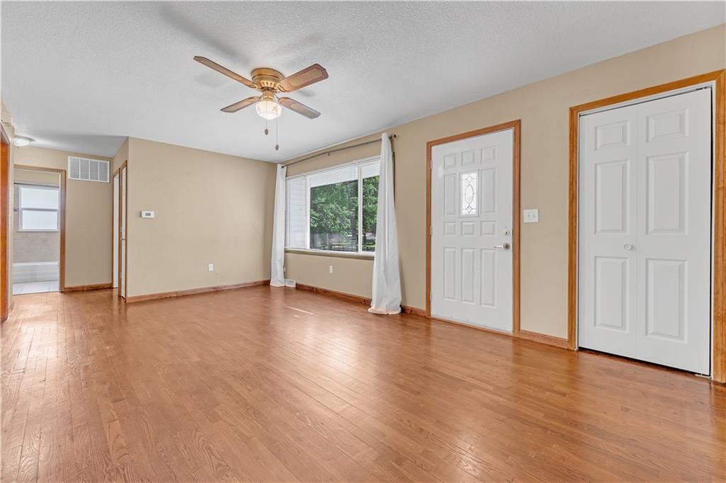 418 N Main Street — photo 7