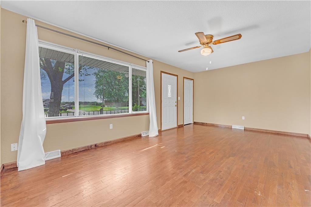 418 N Main Street — photo 8