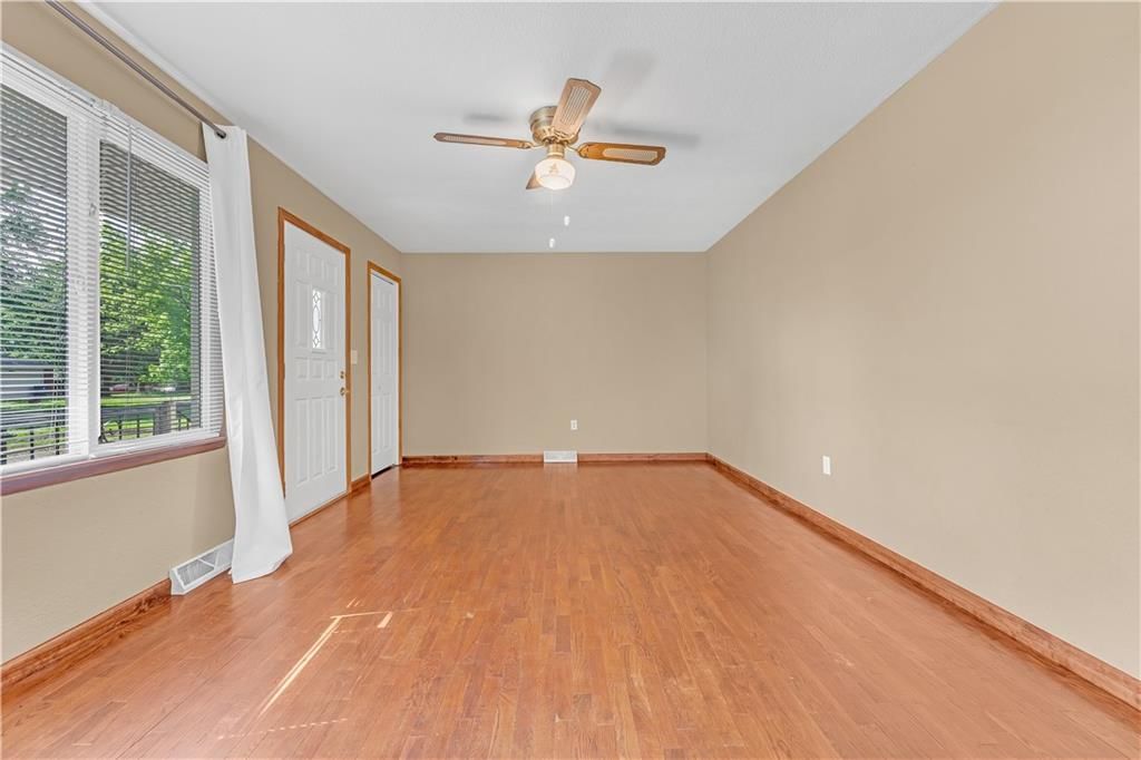418 N Main Street — photo 10