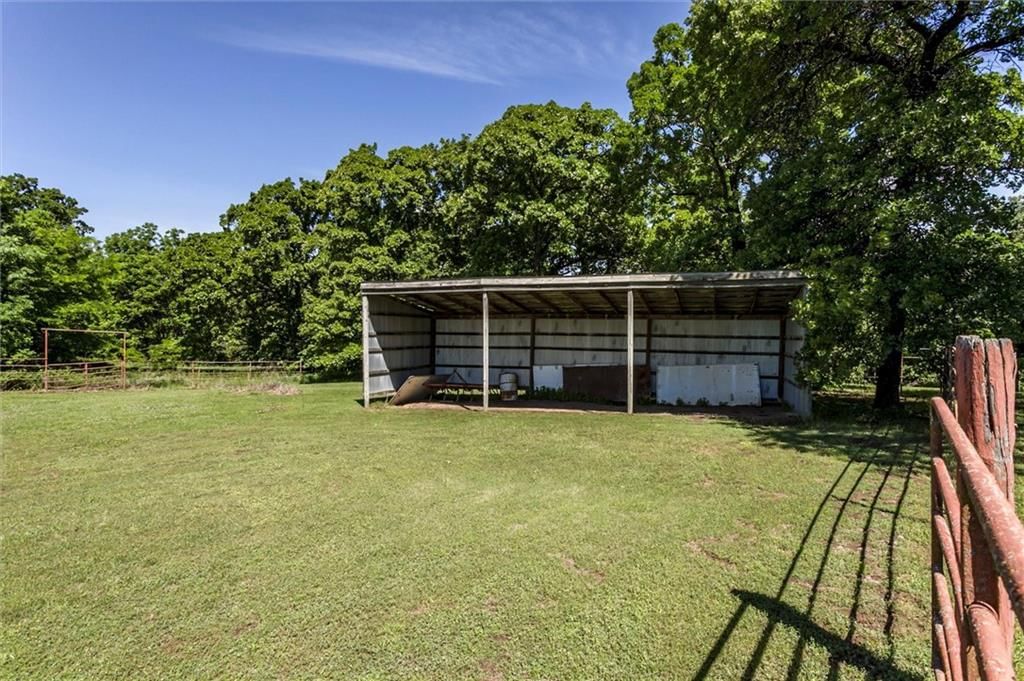 1375 Labette Road — photo 34