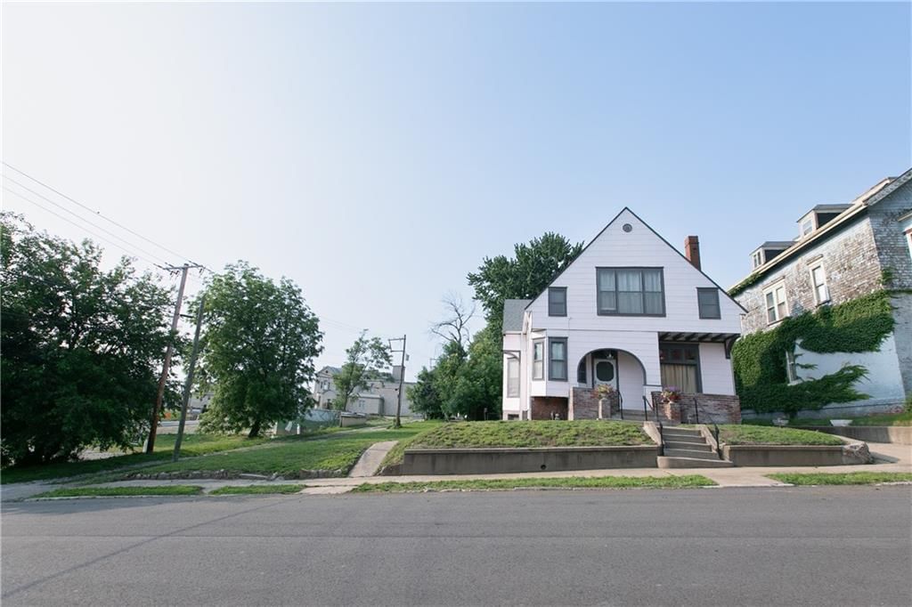 1017 Angelique Street — photo 27