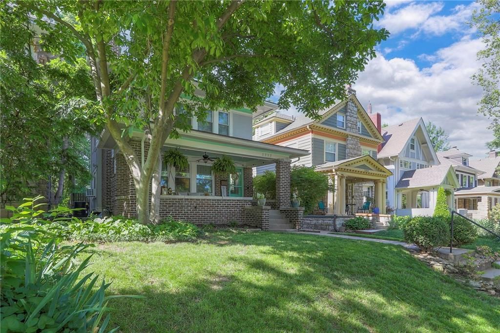 1111 W 38th Street — photo 2
