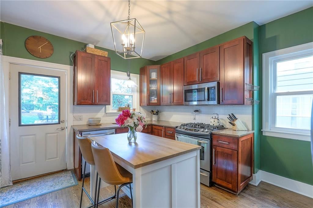 1111 W 38th Street — photo 23