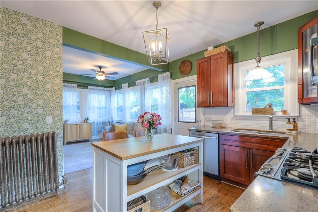 1111 W 38th Street — photo 24