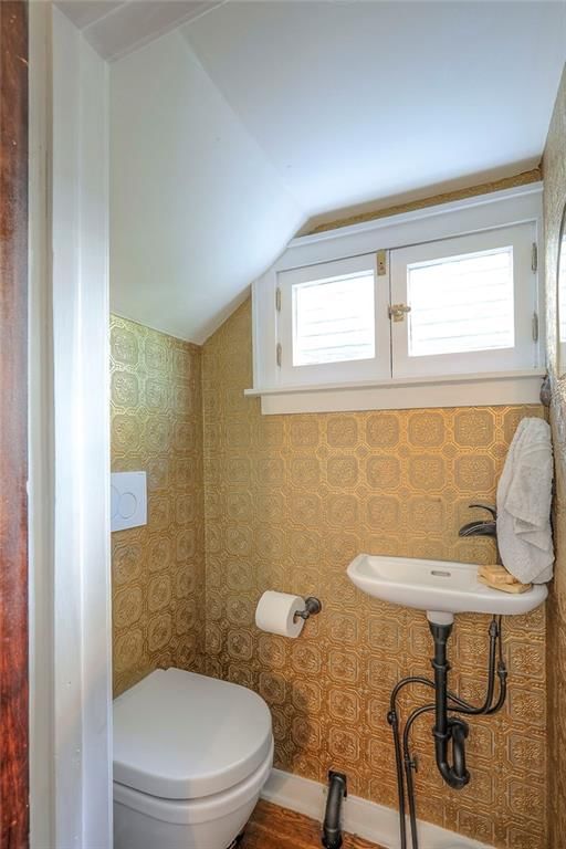 1111 W 38th Street — photo 25