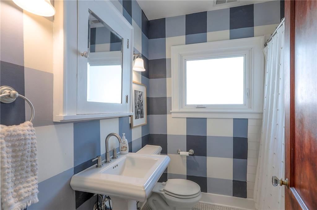 1111 W 38th Street — photo 35
