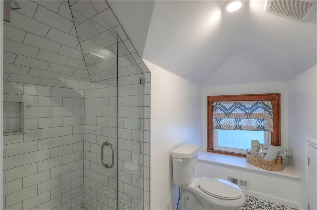 1111 W 38th Street — photo 43