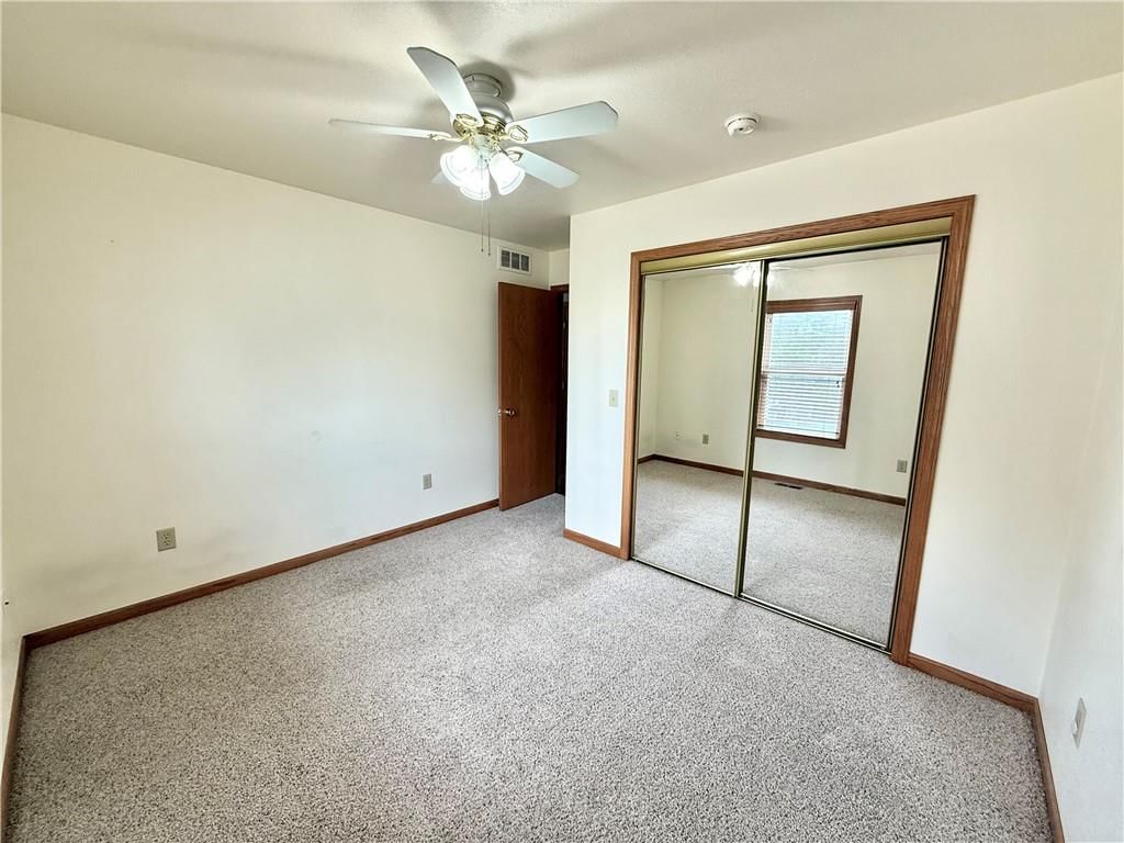 1015 E THOMPSON Street — photo 13