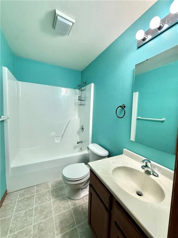 1015 E THOMPSON Street — photo 15