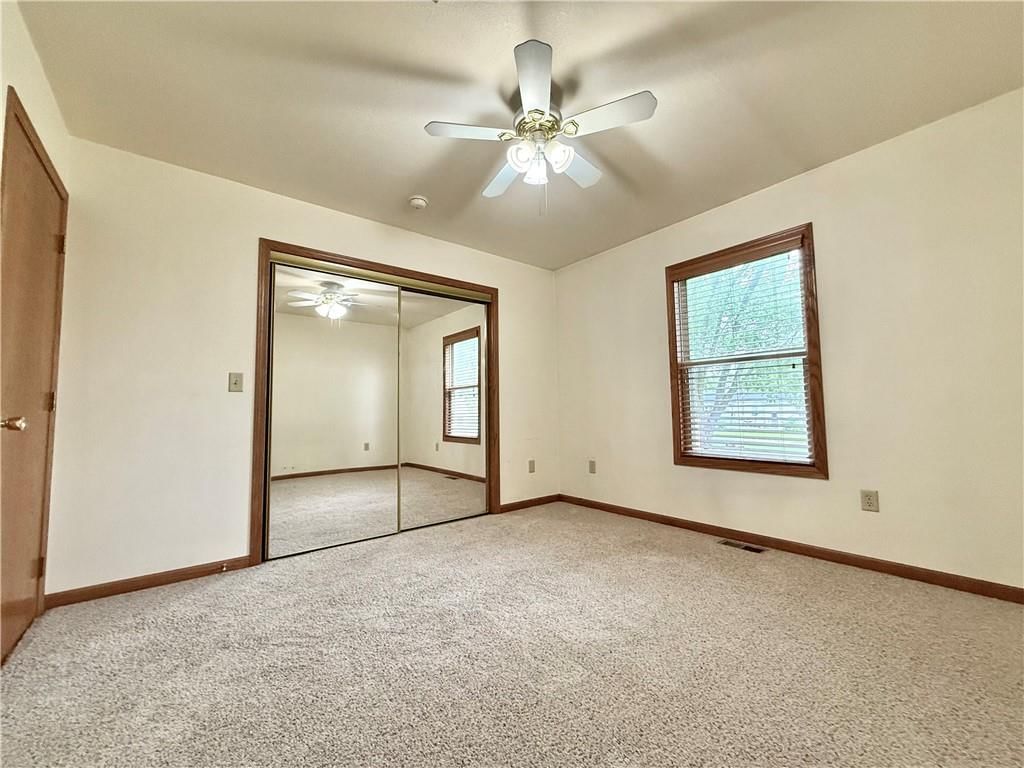 1015 E THOMPSON Street — photo 17