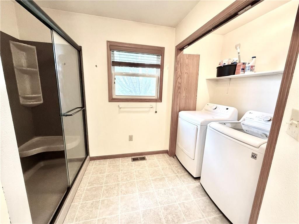 1015 E THOMPSON Street — photo 20