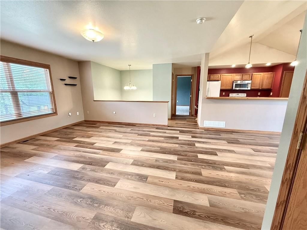 1015 E THOMPSON Street — photo 10