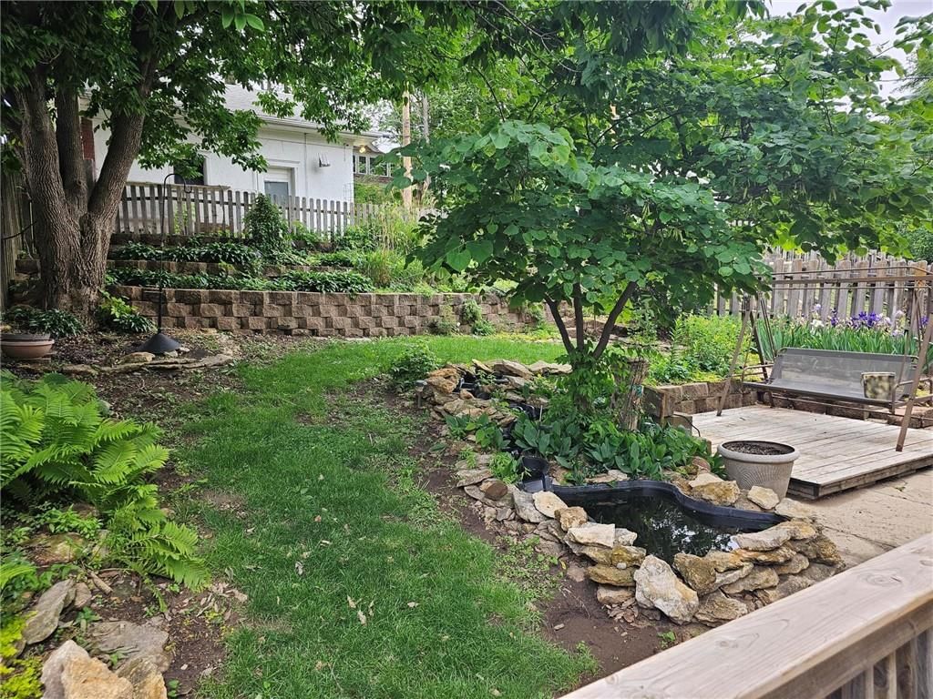 1402 Main Street — photo 2