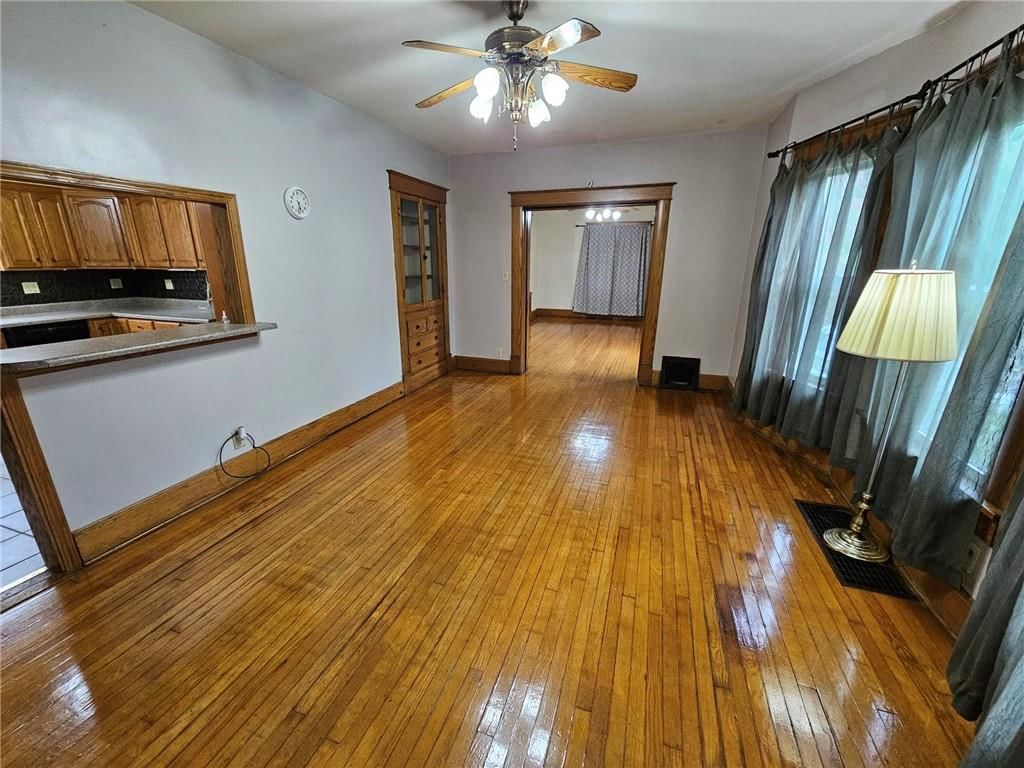 1402 Main Street — photo 12