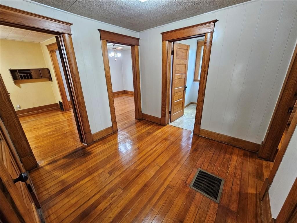1402 Main Street — photo 22