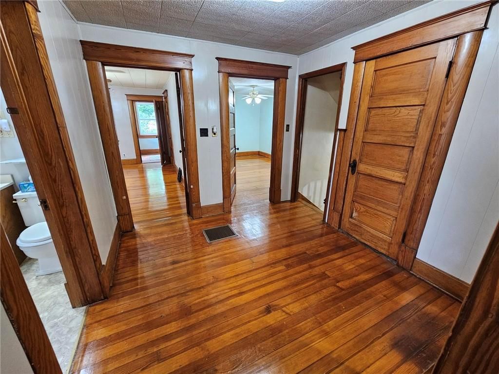 1402 Main Street — photo 27