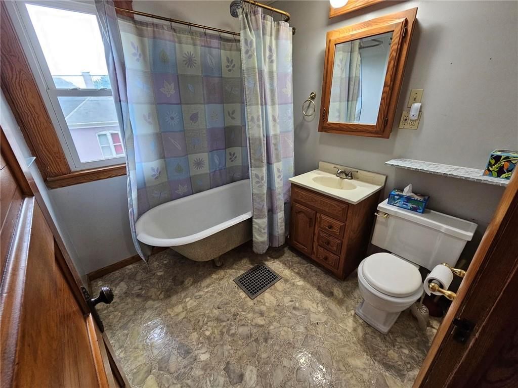 1402 Main Street — photo 28