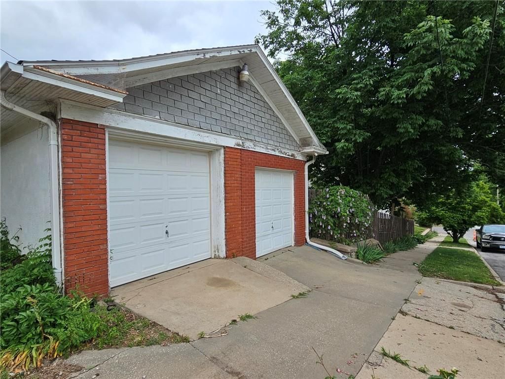 1402 Main Street — photo 39