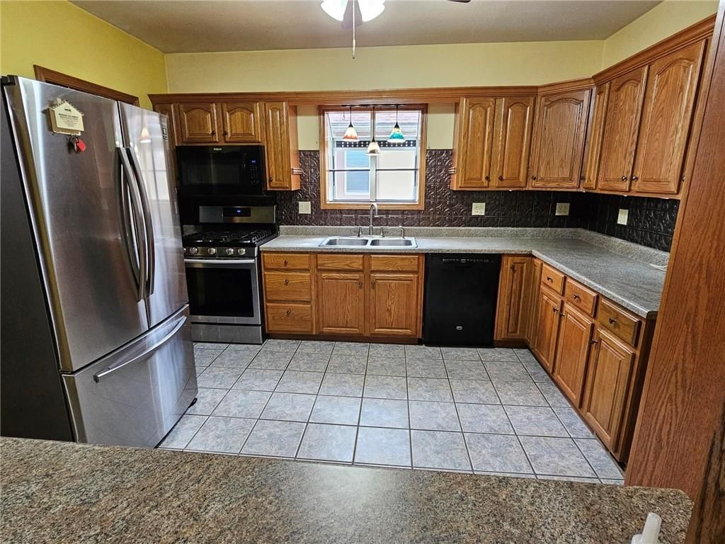 1402 Main Street — photo 7
