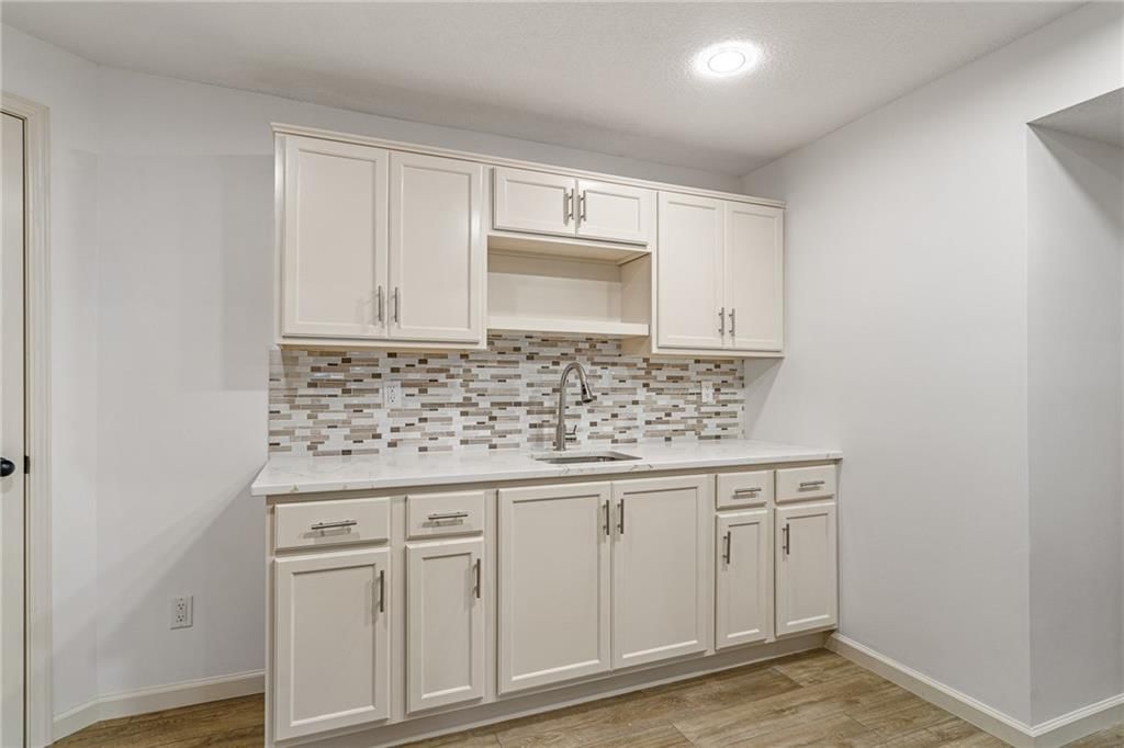 23713 W 88th Street — photo 31