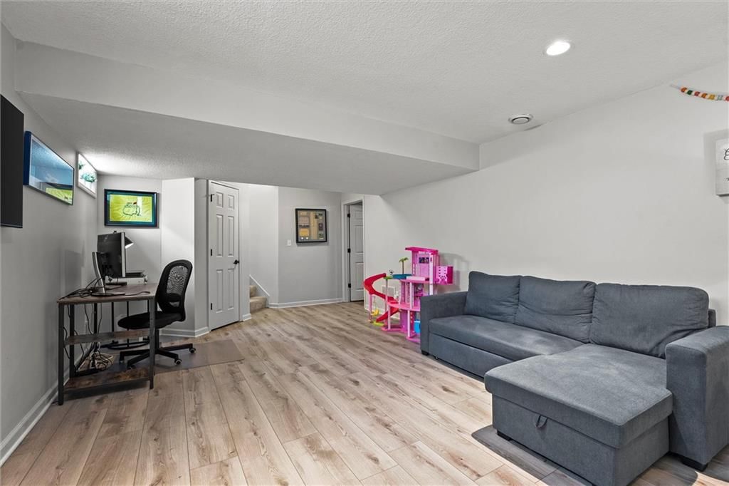 617 SE Pendleton Drive — photo 25