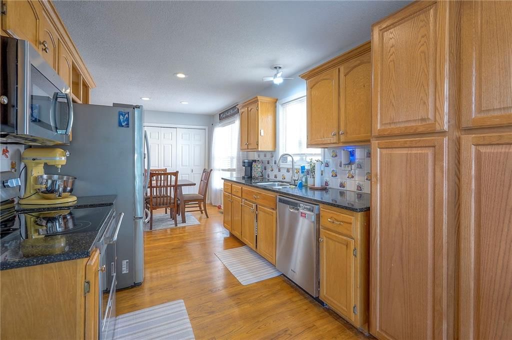 208 Pratt Avenue — photo 16