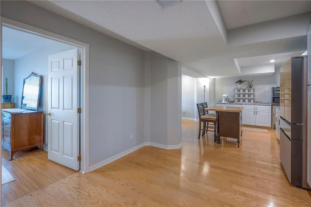 208 Pratt Avenue — photo 27