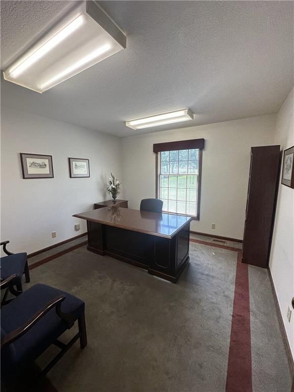 502 S Woodbine Road — photo 8
