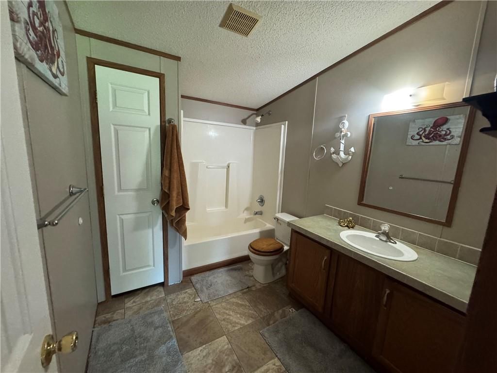 514 E 614th Street — photo 24