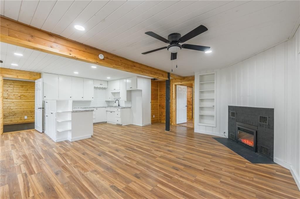 312 W 2nd Street — photo 11