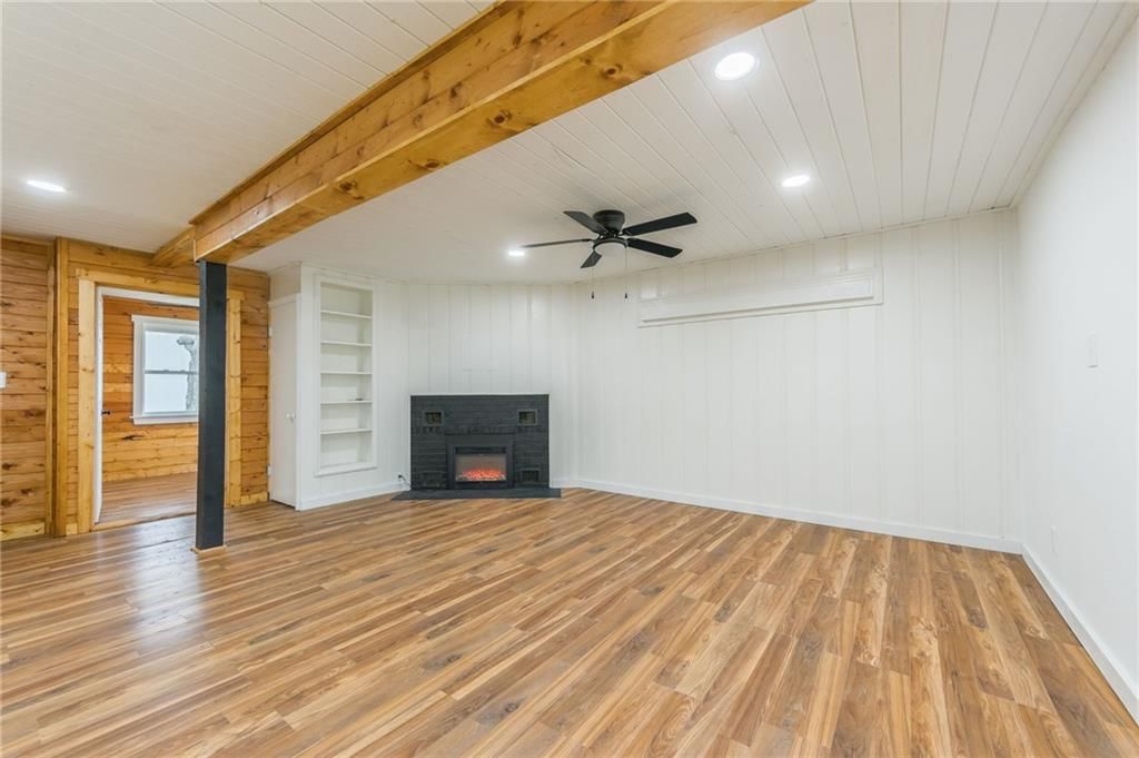 312 W 2nd Street — photo 10