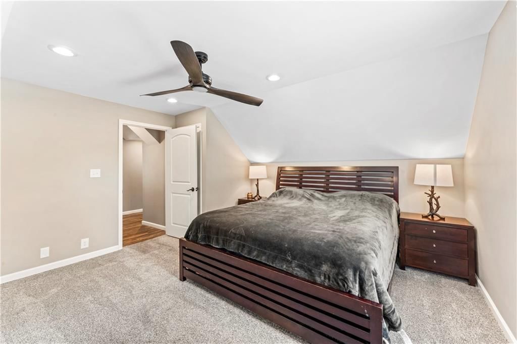 1105 S Gordon Street — photo 27
