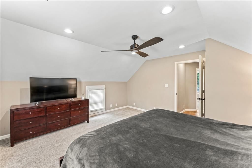 1105 S Gordon Street — photo 29