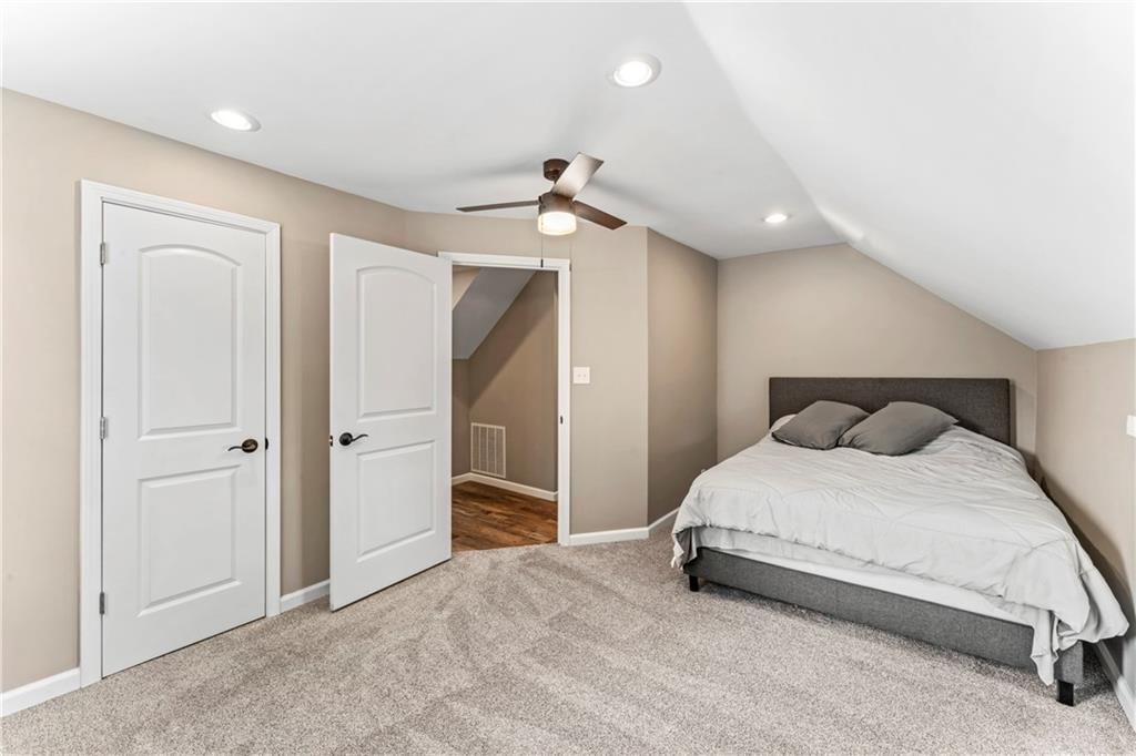 1105 S Gordon Street — photo 34