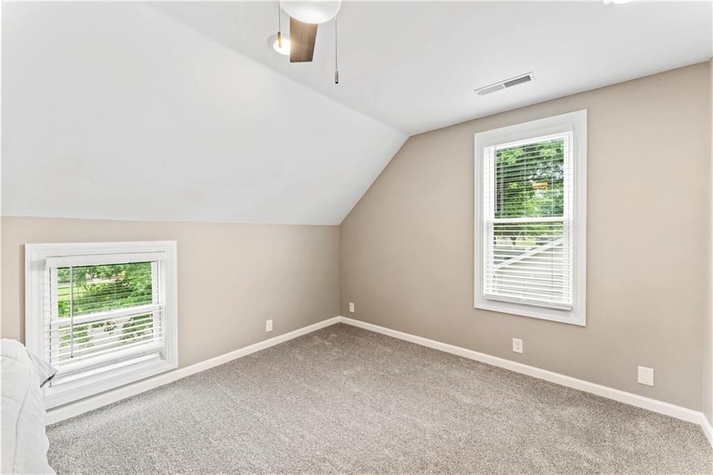 1105 S Gordon Street — photo 35
