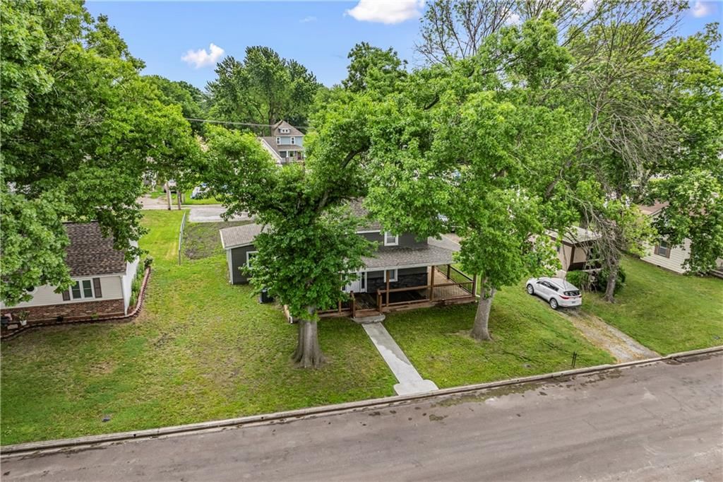 1105 S Gordon Street — photo 36