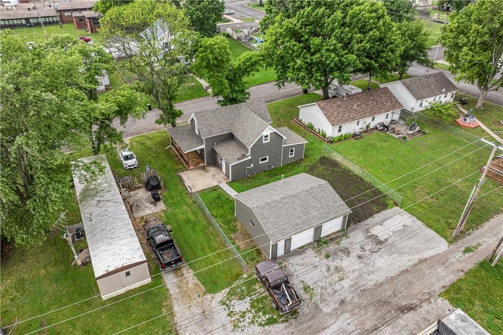 1105 S Gordon Street — photo 42
