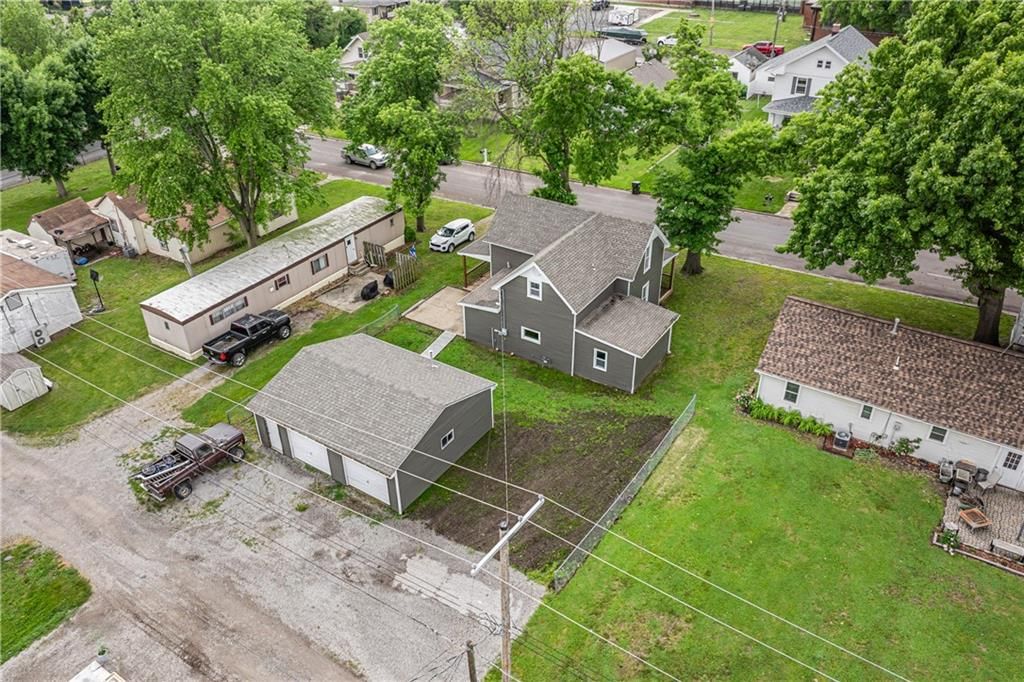 1105 S Gordon Street — photo 43