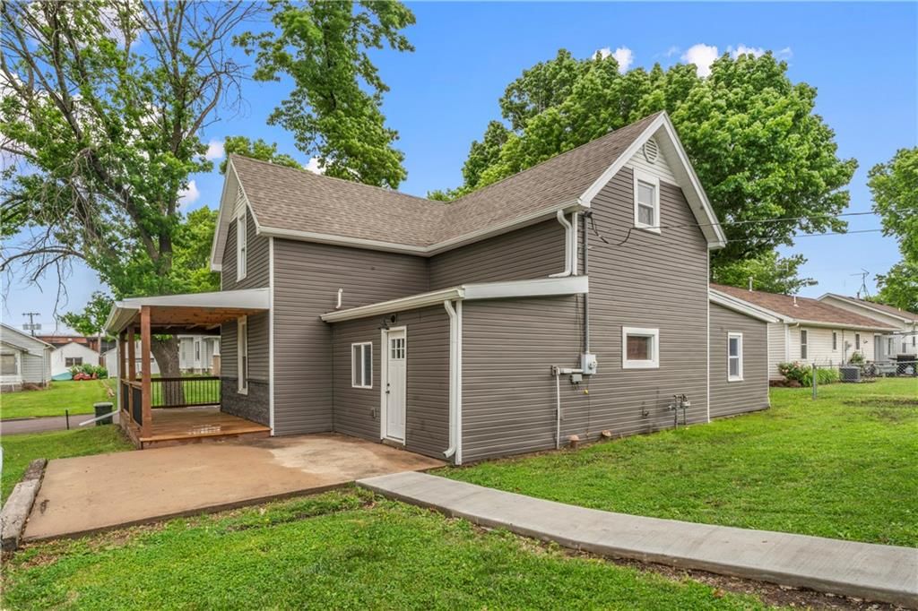 1105 S Gordon Street — photo 45